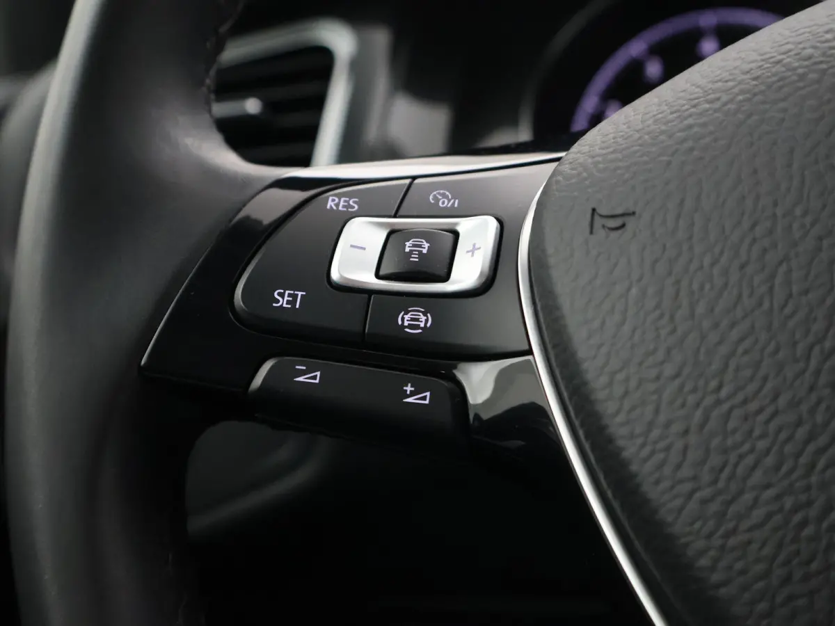 1.5 TSI 130 PK DSG AUT. + MASSAGE / ADAPTIVE CRUISE / CARPLAY / STOELVERW.