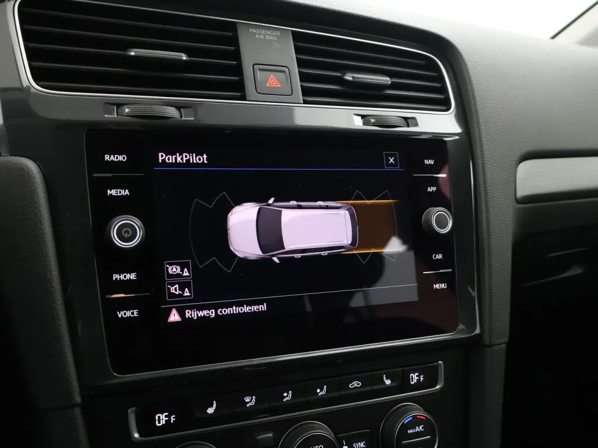 1.5 TSI 130 PK DSG AUT. + MASSAGE / ADAPTIVE CRUISE / CARPLAY / STOELVERW.