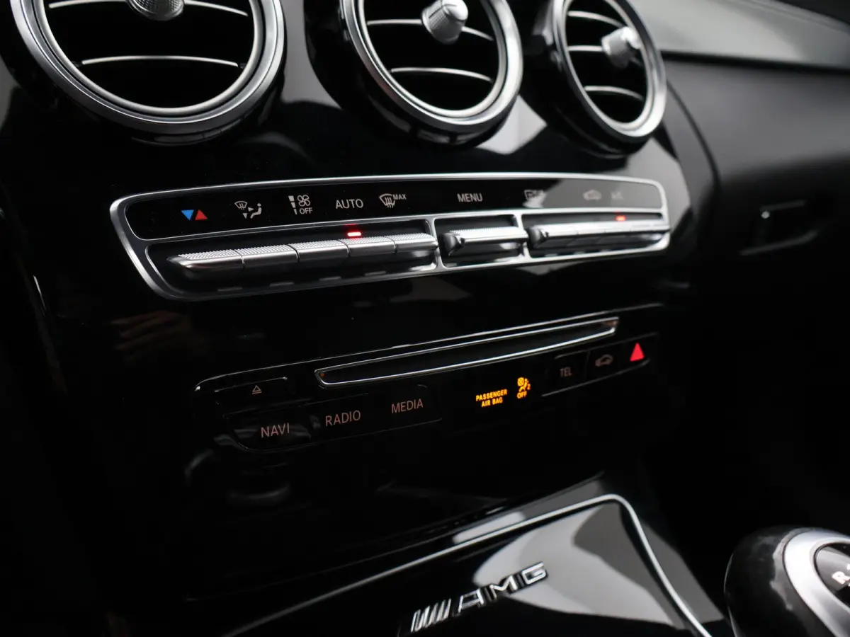 180 CDI AMG SPORT *CAVANSITE BLUE* + SPORTSTOELEN | LED | STOELVERW. | 18 INCH LMV