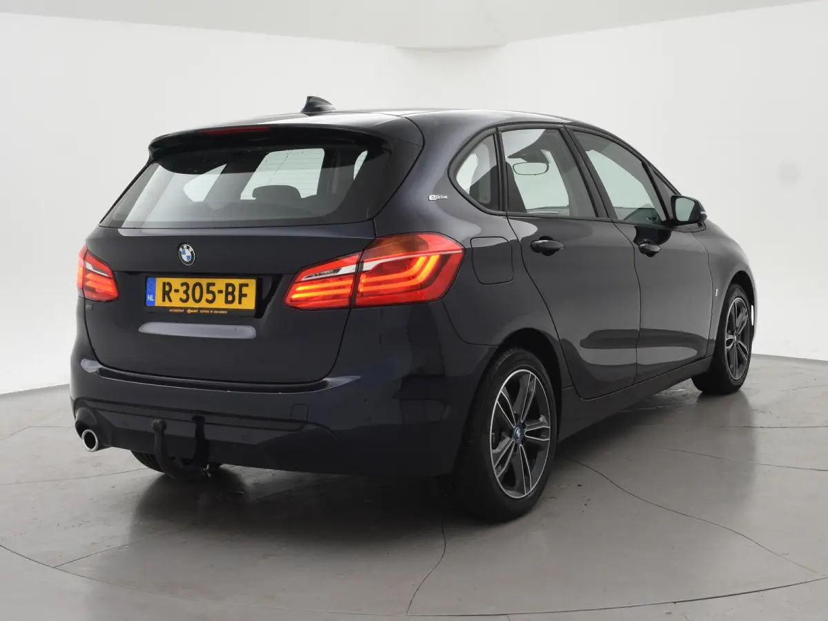 225xe 224 PK XDRIVE PLUG-IN HYBRID + STOELVERWARMING / AFN. TREKHAAK / NAVIGATIE