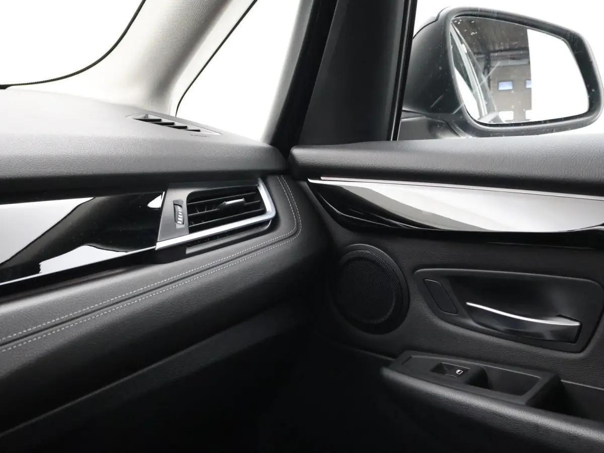 225xe 224 PK XDRIVE PLUG-IN HYBRID + STOELVERWARMING / AFN. TREKHAAK / NAVIGATIE