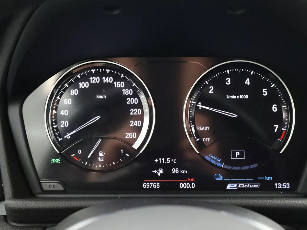 225xe 224 PK XDRIVE PLUG-IN HYBRID + STOELVERWARMING / AFN. TREKHAAK / NAVIGATIE