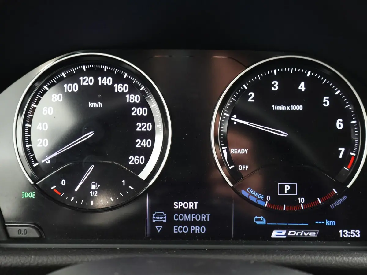 225xe 224 PK XDRIVE PLUG-IN HYBRID + STOELVERWARMING / AFN. TREKHAAK / NAVIGATIE