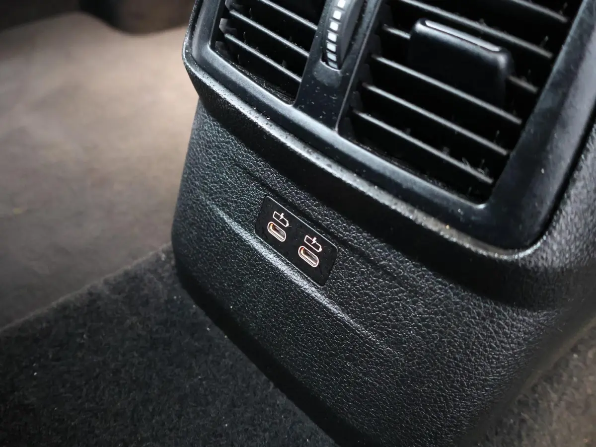 225xe 224 PK XDRIVE PLUG-IN HYBRID + STOELVERWARMING / AFN. TREKHAAK / NAVIGATIE