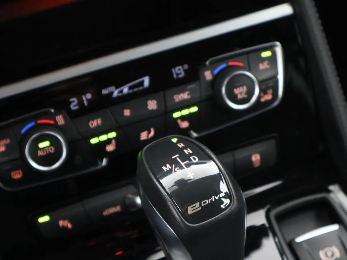 225xe 224 PK XDRIVE PLUG-IN HYBRID + STOELVERWARMING / AFN. TREKHAAK / NAVIGATIE