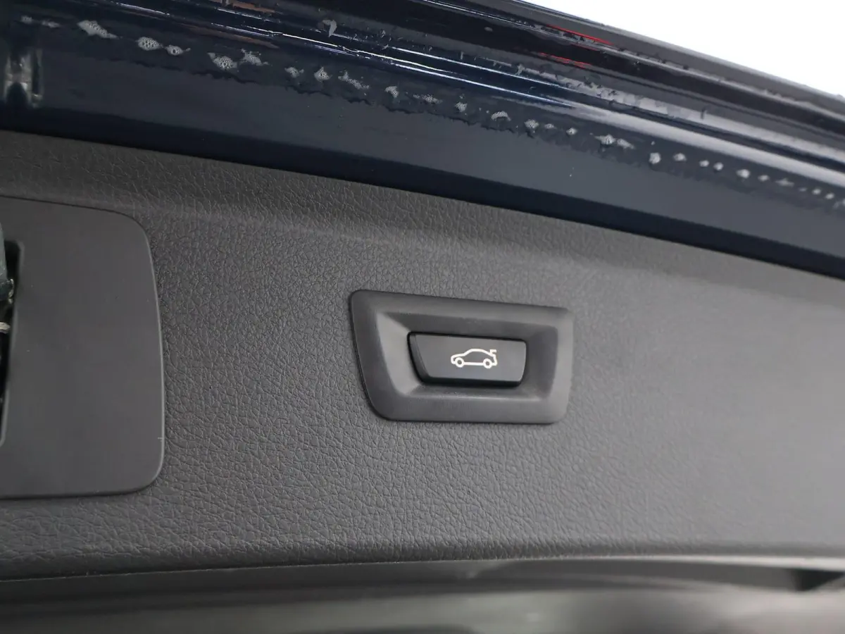 225xe 224 PK XDRIVE PLUG-IN HYBRID + STOELVERWARMING / AFN. TREKHAAK / NAVIGATIE