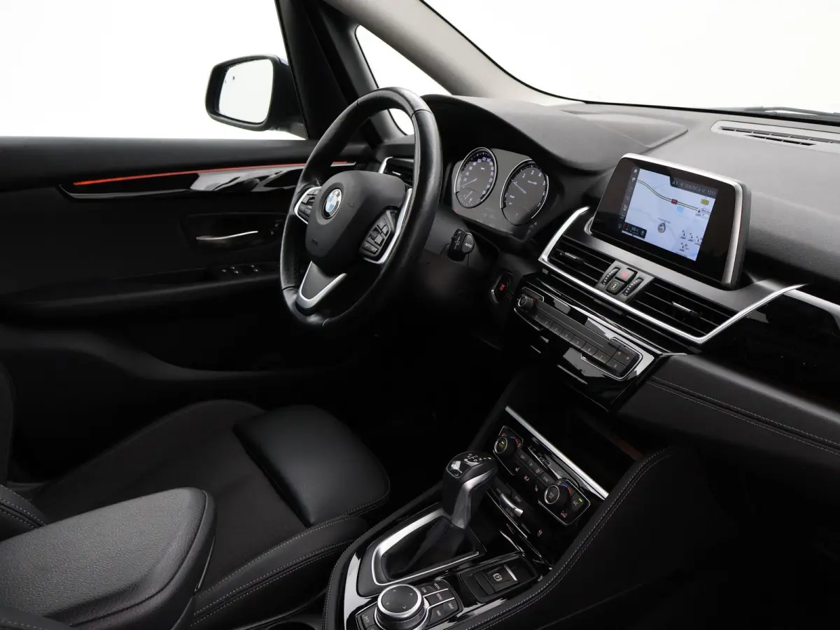 225xe 224 PK XDRIVE PLUG-IN HYBRID + STOELVERWARMING / AFN. TREKHAAK / NAVIGATIE