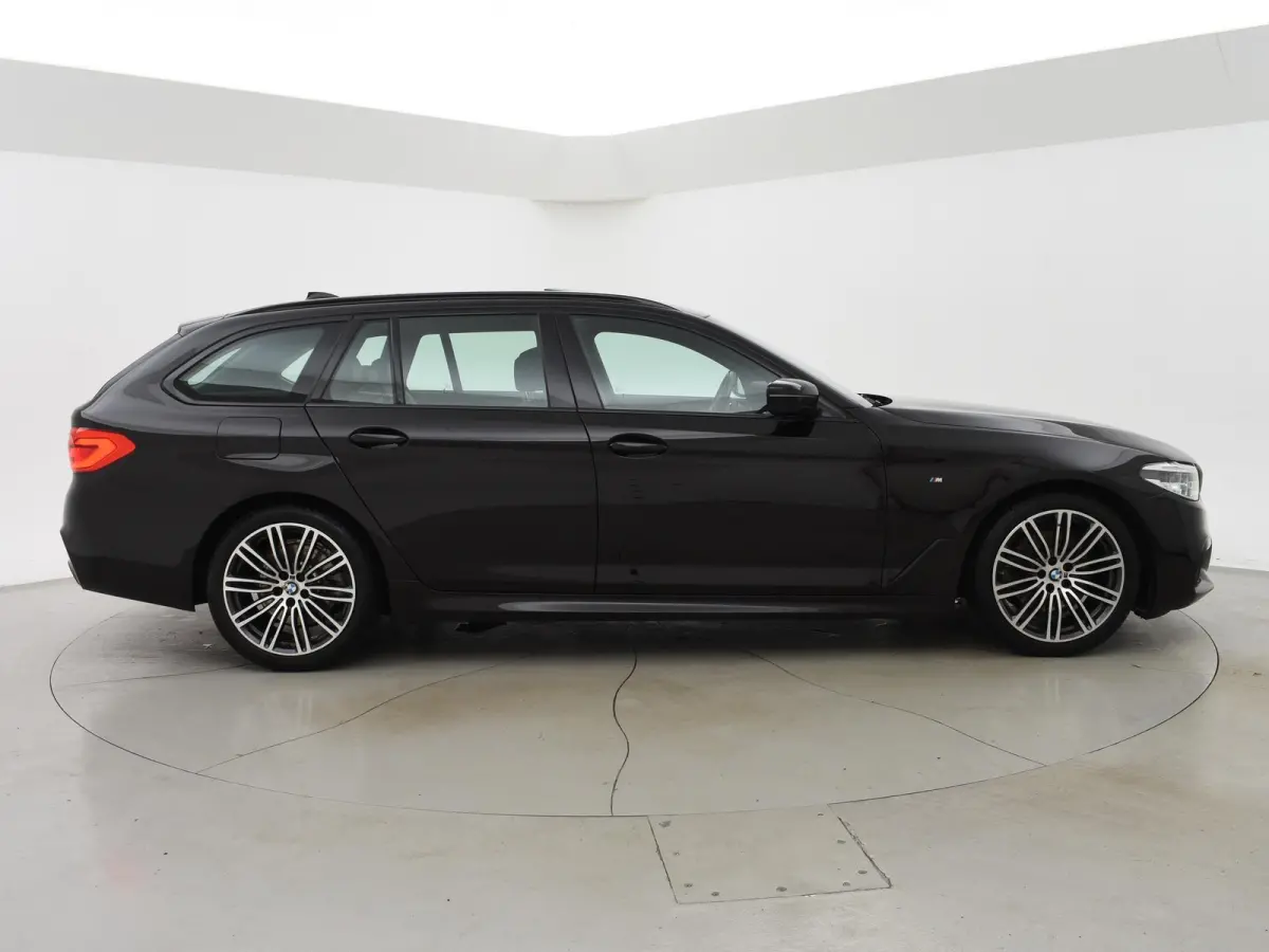 520i 184 PK M-SPORT H.E. AUT. *ALMANDINBRAUN* + PANORAMA | NAPPA LEDER | HEAD-UP | 19 INCH