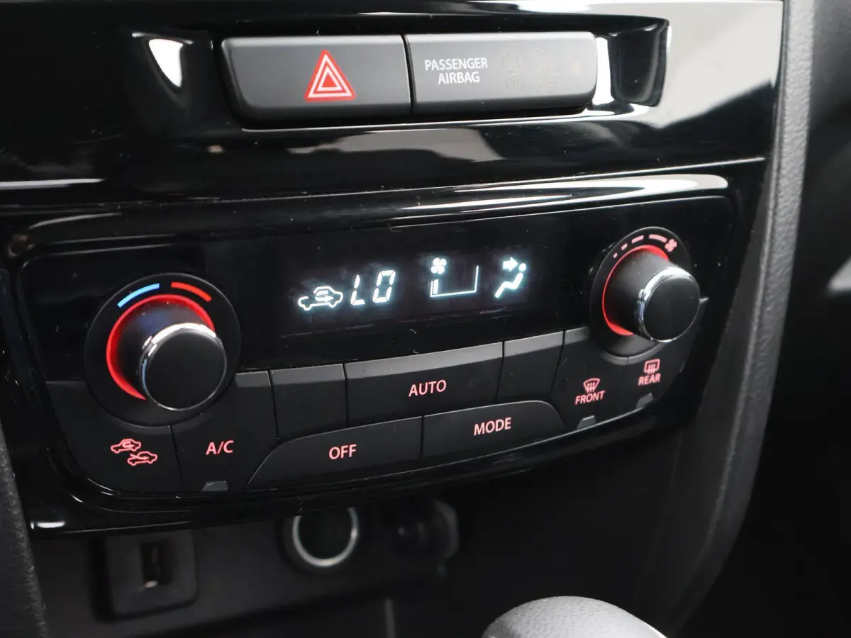 1.5 HYBRID AUT. ALLGRIP 4WD STYLE + TREKHAAK | ADAPTIVE CRUISE | CAMERA | STOELVERW. | NAVIGATIE