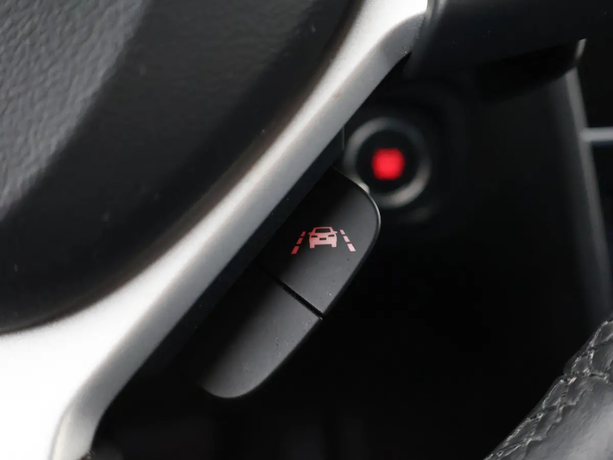 1.5 HYBRID AUT. ALLGRIP 4WD STYLE + TREKHAAK | ADAPTIVE CRUISE | CAMERA | STOELVERW. | NAVIGATIE