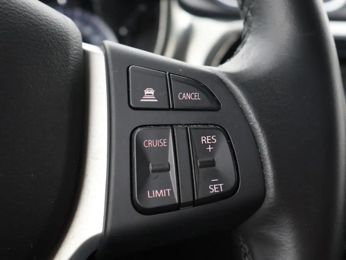 1.5 HYBRID AUT. ALLGRIP 4WD STYLE + TREKHAAK | ADAPTIVE CRUISE | CAMERA | STOELVERW. | NAVIGATIE