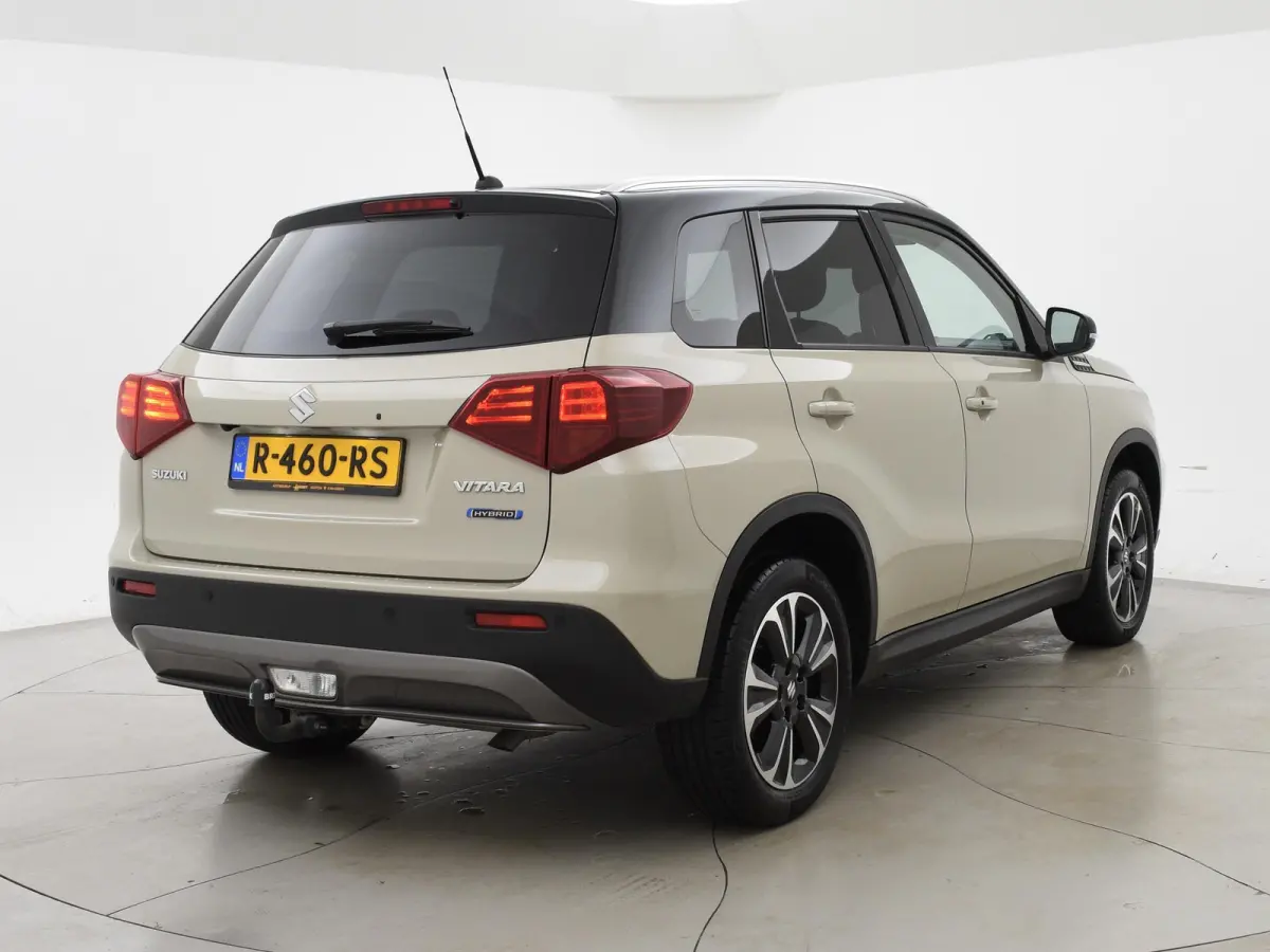 1.5 HYBRID AUT. ALLGRIP 4WD STYLE + TREKHAAK | ADAPTIVE CRUISE | CAMERA | STOELVERW. | NAVIGATIE