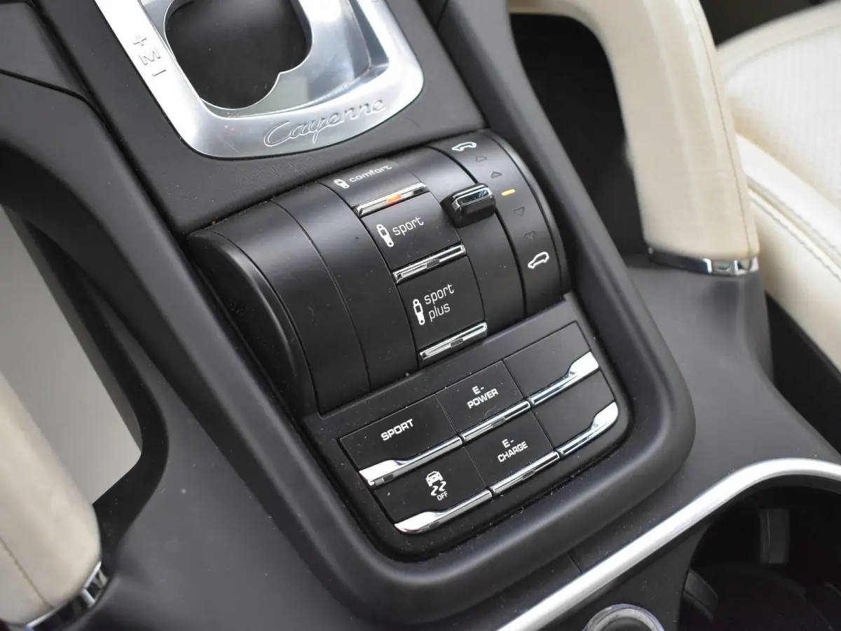 3.0 S E-HYBRID 416 PK + ADAPTIVE CRUISE | PANORAMA | 360 CAMERA | LUCHTVERING | APPLE CARPLAY | BOSE