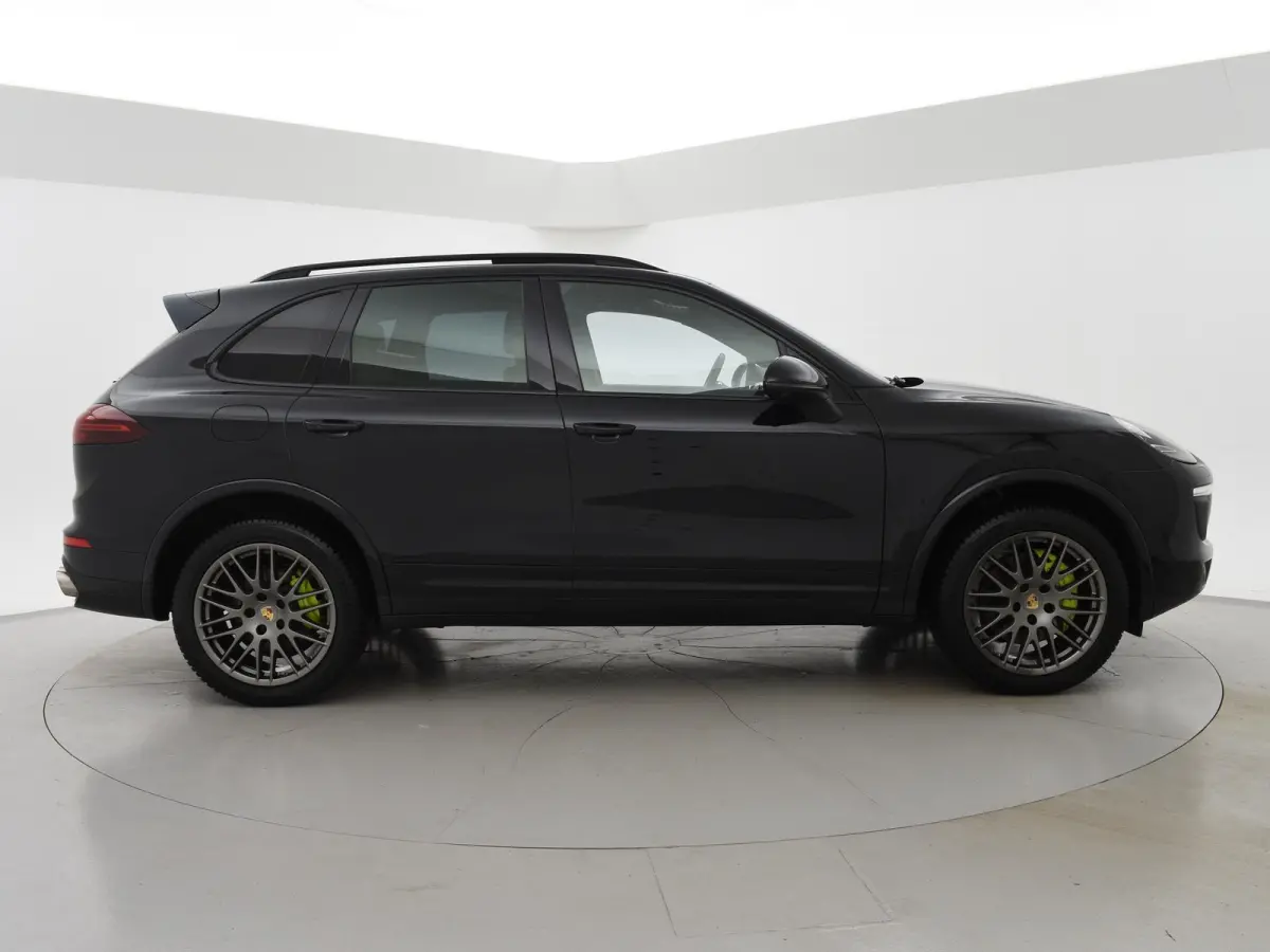 3.0 S E-HYBRID 416 PK + ADAPTIVE CRUISE | PANORAMA | 360 CAMERA | LUCHTVERING | APPLE CARPLAY | BOSE