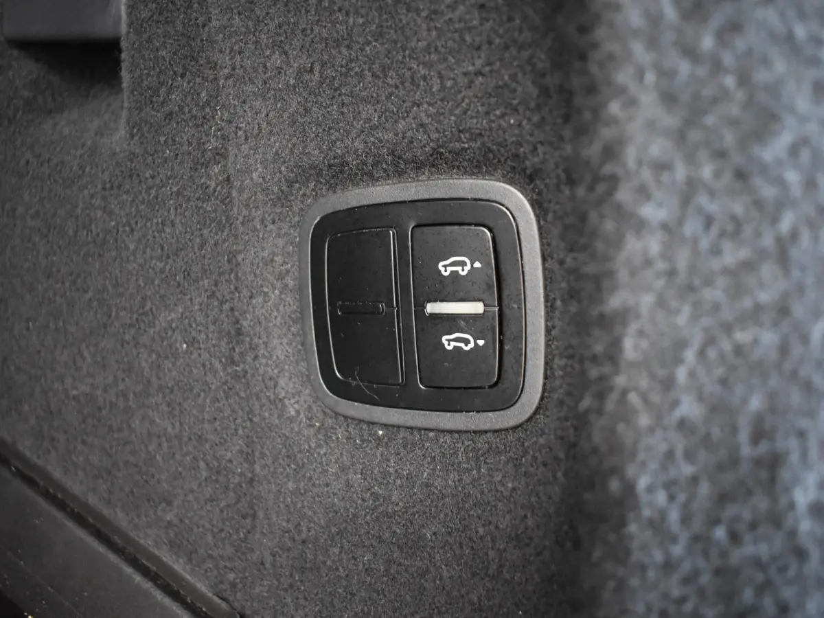 3.0 S E-HYBRID 416 PK + ADAPTIVE CRUISE | PANORAMA | 360 CAMERA | LUCHTVERING | APPLE CARPLAY | BOSE
