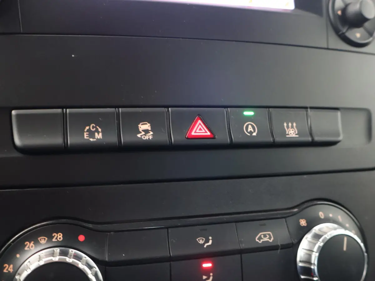 119 CDI 190 PK AUT7 EURO 6 + LEDER | STOELVERW. | LED | CAMERA | NAVIGATIE | AFN. TREKH. | LMV