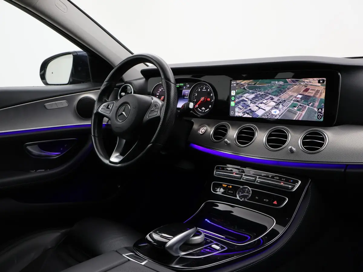 350e PLUG-IN HYBRID SEDAN AUT9 + 20 INCH | SFEERVERLICHTING | LUCHTVERING | CARPLAY | CAMERA | LED
