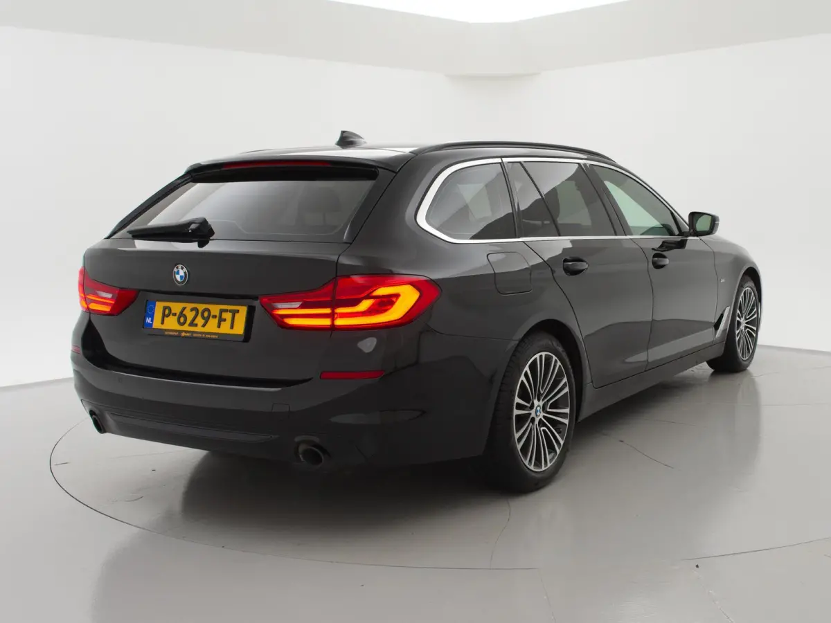 530i H.E. SPORT-LINE 252 PK AUT8. + LEDER EXCLUSIVE / ADAPTIVE CRUISE / CARPLAY