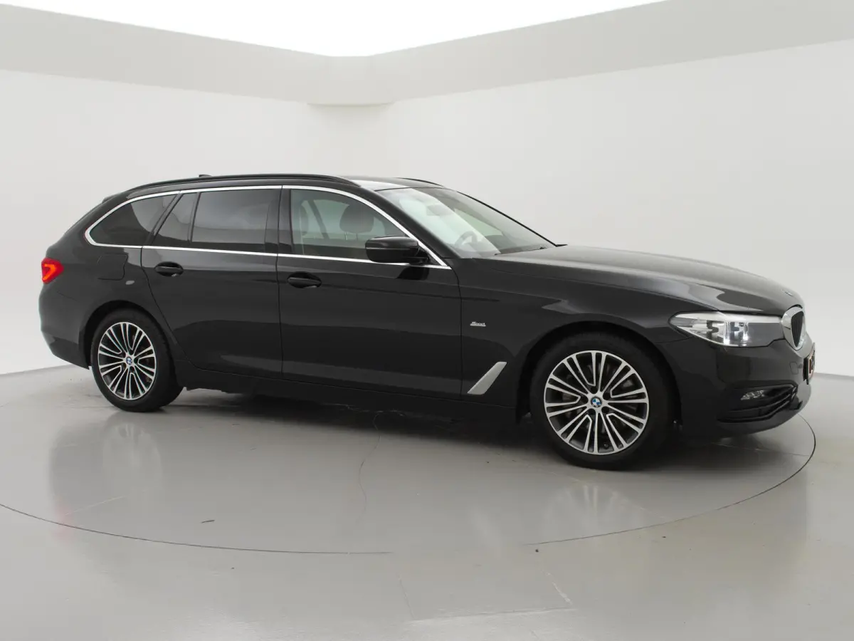 530i H.E. SPORT-LINE 252 PK AUT8. + LEDER EXCLUSIVE / ADAPTIVE CRUISE / CARPLAY