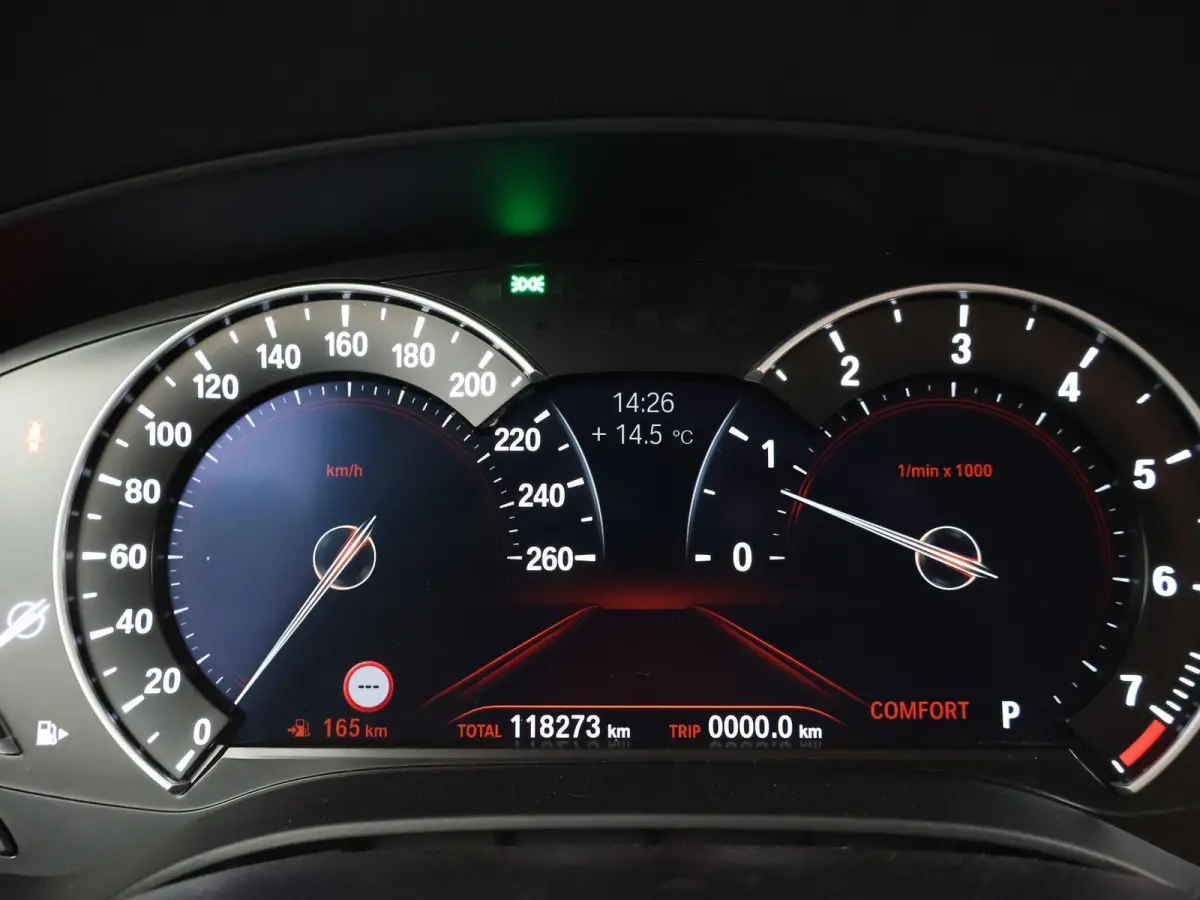 530i H.E. SPORT-LINE 252 PK AUT8. + LEDER EXCLUSIVE / ADAPTIVE CRUISE / CARPLAY