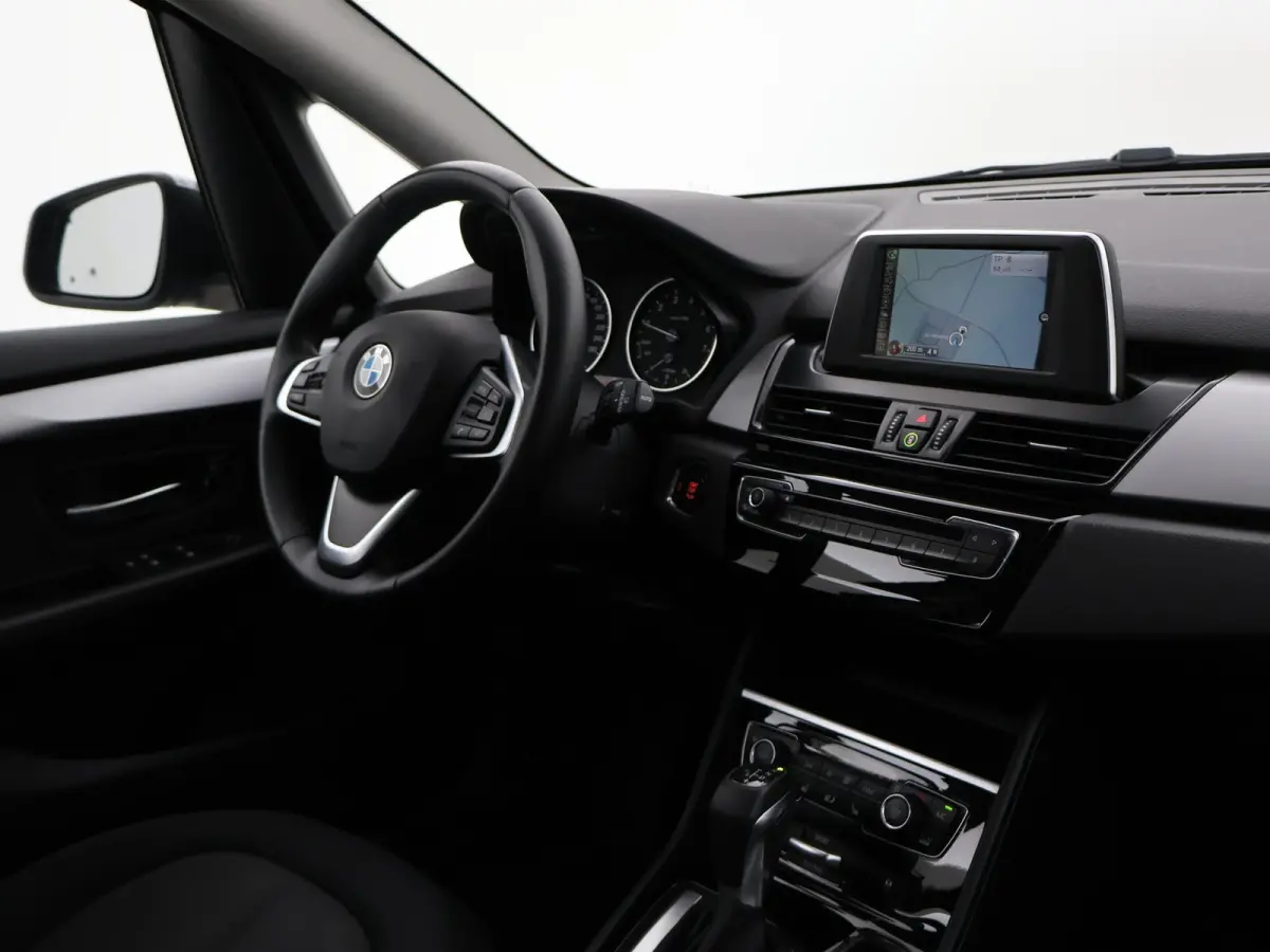 218i 136 PK AUT. + NAVIGATIE / STOELVERW. / CRUISE / CLIMATE CONTROL