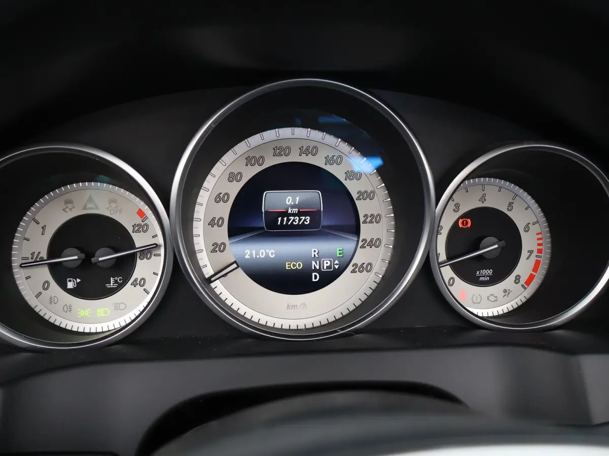 200 AUT. FACELIFT / NIEUW MODEL + AFN. TREKHAAK + NEKVERWARMING | LEDER | LED | STOELVERW. |