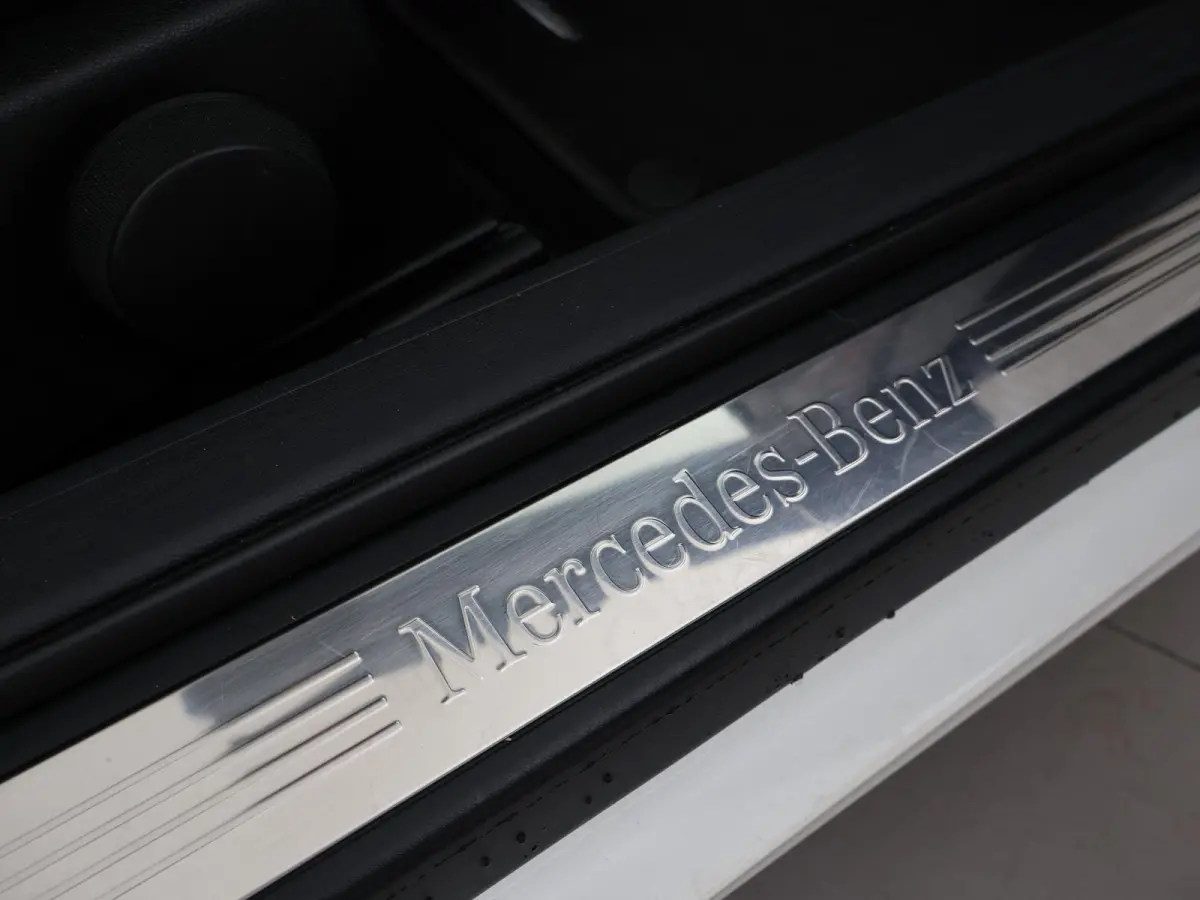 200 AUT. FACELIFT / NIEUW MODEL + AFN. TREKHAAK + NEKVERWARMING | LEDER | LED | STOELVERW. |