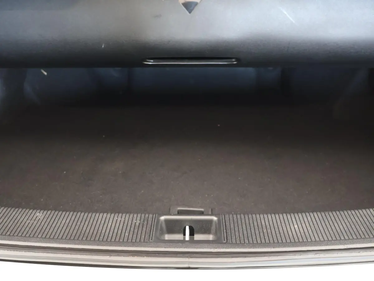 200 AUT. FACELIFT / NIEUW MODEL + AFN. TREKHAAK + NEKVERWARMING | LEDER | LED | STOELVERW. |
