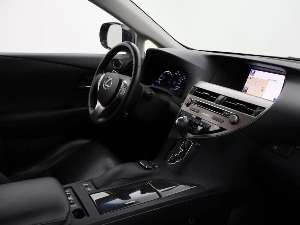 450h 4WD + PANORAMA / TREKHAAK / HEAD-UP / CAMERA / 19 INCH / MEMORY