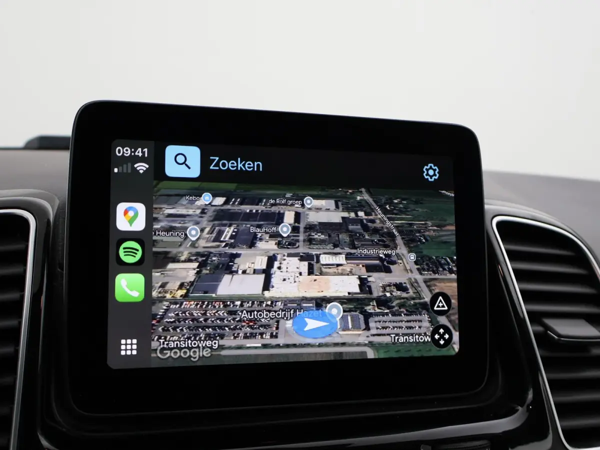350d 258 PK 4MATIC GRIJS KENTEKEN EURO 6 + LUCHTVERING / LED / 360 CAMERA / APPLE CARPLAY