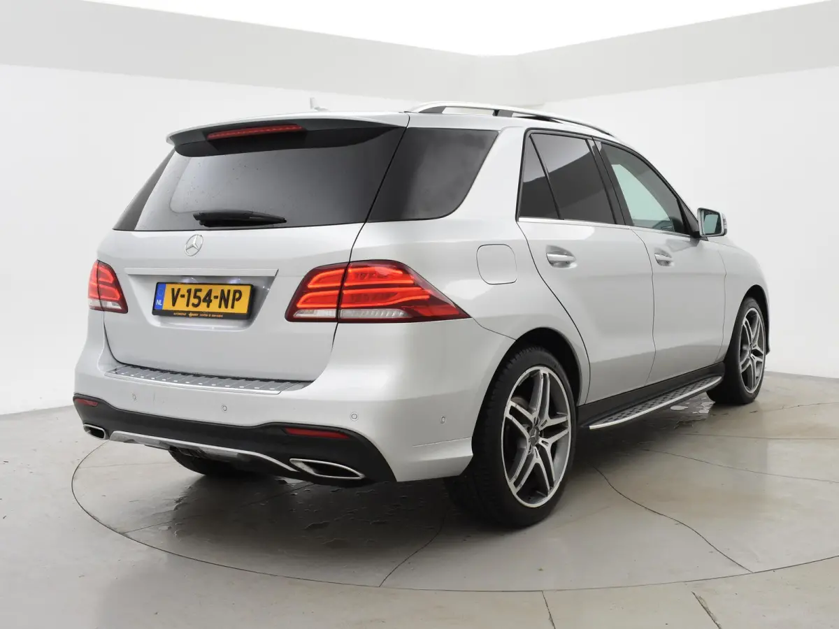 350d 258 PK 4MATIC GRIJS KENTEKEN EURO 6 + LUCHTVERING / LED / 360 CAMERA / APPLE CARPLAY