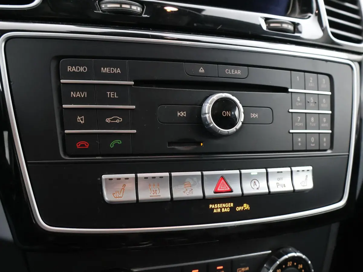 350d 258 PK 4MATIC GRIJS KENTEKEN EURO 6 + LUCHTVERING / LED / 360 CAMERA / APPLE CARPLAY