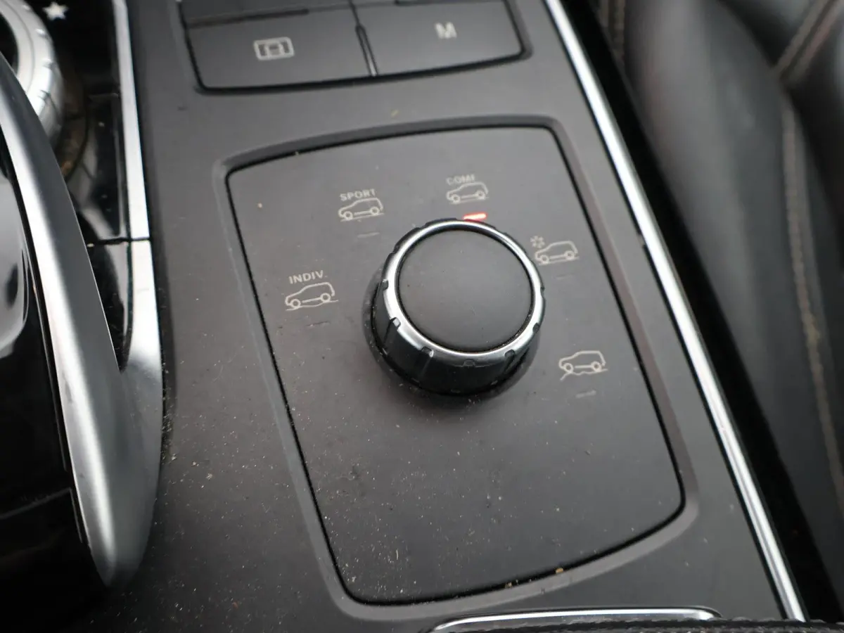 350d 258 PK 4MATIC GRIJS KENTEKEN EURO 6 + LUCHTVERING / LED / 360 CAMERA / APPLE CARPLAY