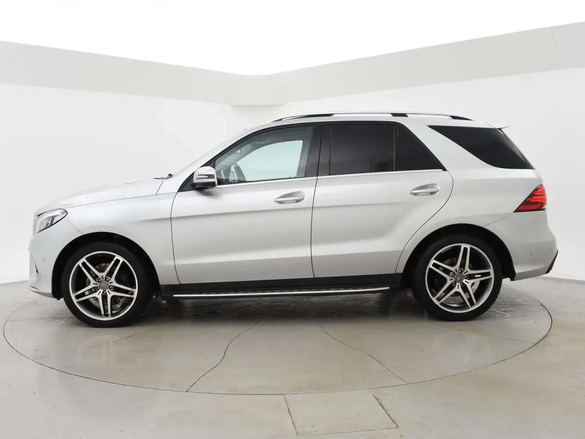 350d 258 PK 4MATIC GRIJS KENTEKEN EURO 6 + LUCHTVERING / LED / 360 CAMERA / APPLE CARPLAY
