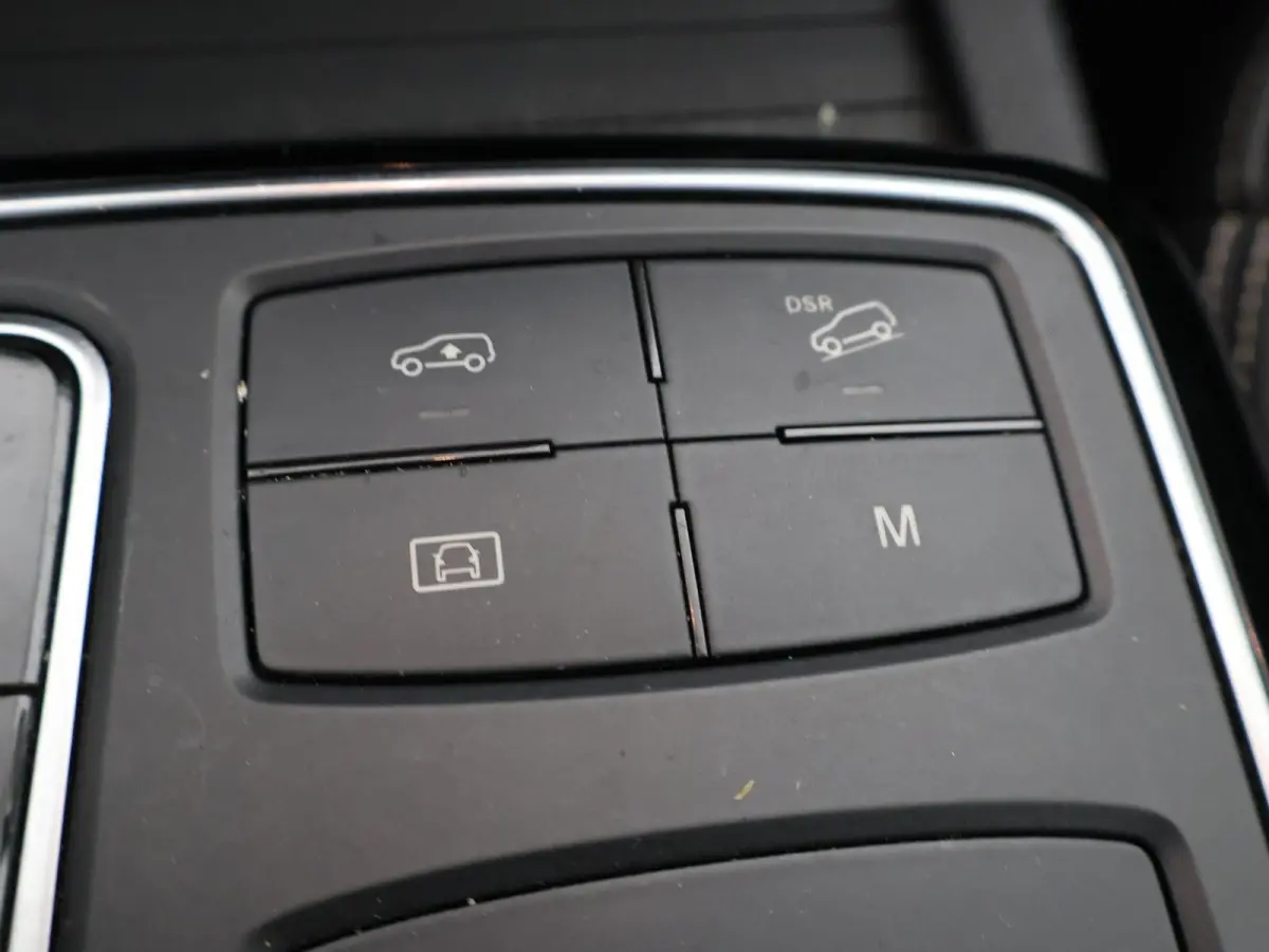 350d 258 PK 4MATIC GRIJS KENTEKEN EURO 6 + LUCHTVERING / LED / 360 CAMERA / APPLE CARPLAY