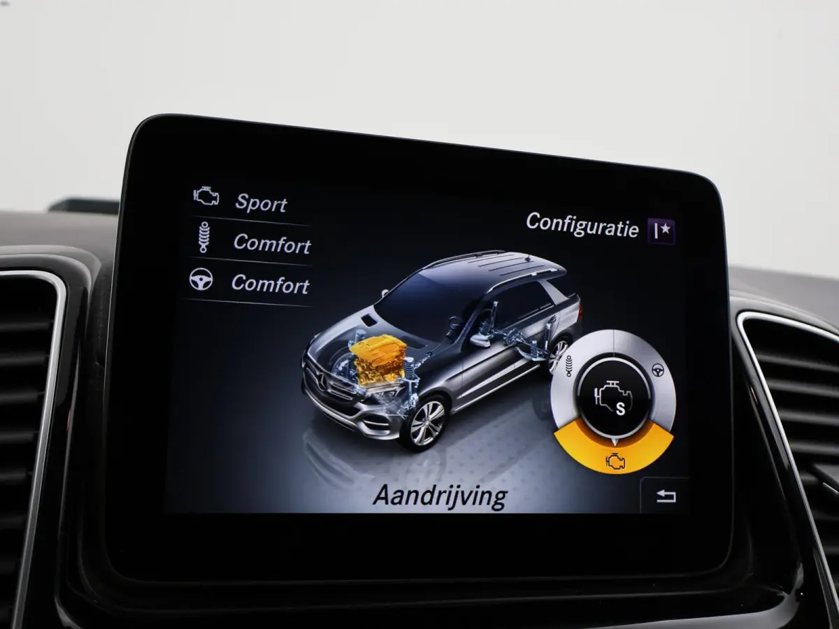 350d 258 PK 4MATIC GRIJS KENTEKEN EURO 6 + LUCHTVERING / LED / 360 CAMERA / APPLE CARPLAY