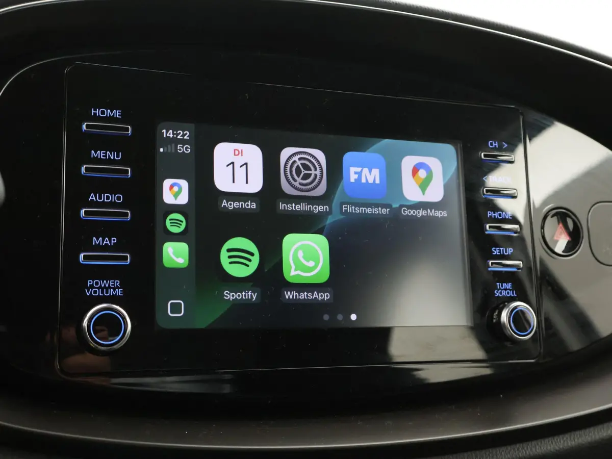 1.0 VVT-i MT PLAY + ADAPTIVE CRUISE | APPLE CARPLAY | CAMERA | AIRCO