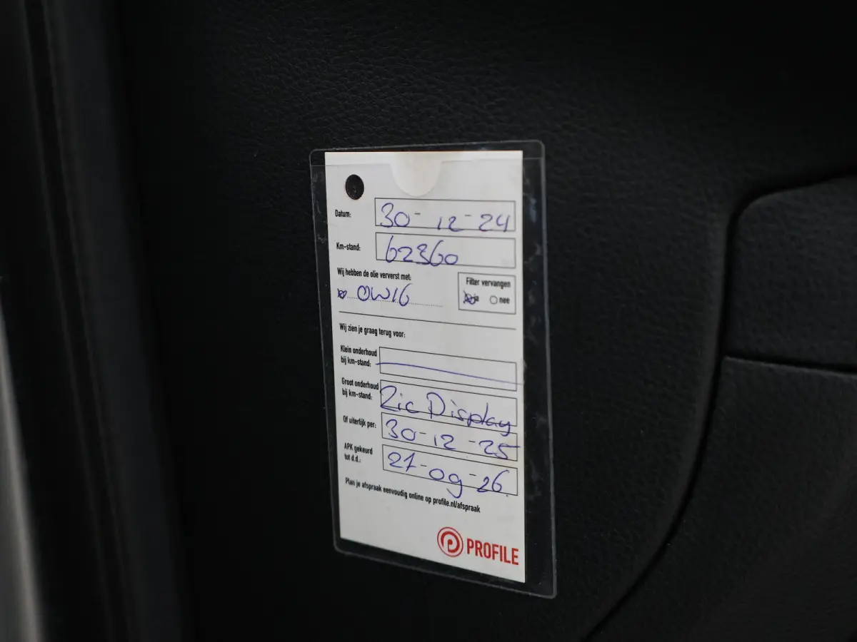 1.0 VVT-i MT PLAY + ADAPTIVE CRUISE | APPLE CARPLAY | CAMERA | AIRCO