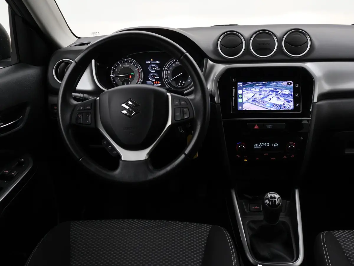 1.0 BOOSTERJET SELECT TWO-TONE + CAMERA | APPLE CARPLAY | DAB | STOELVERWARMING
