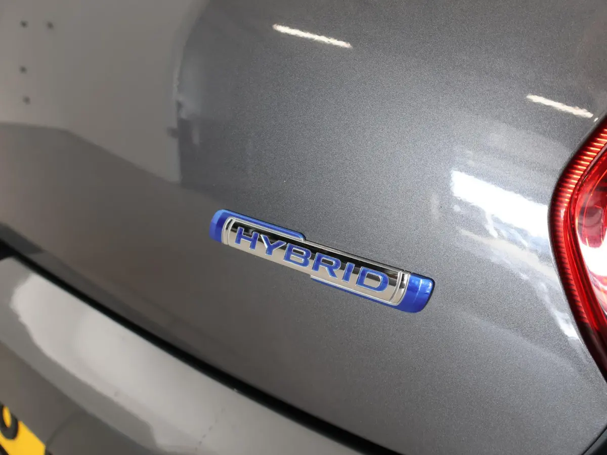 1.2 COMFORT SMART HYBRID + ADAPTIVE CRUISE / LED / AIRCO