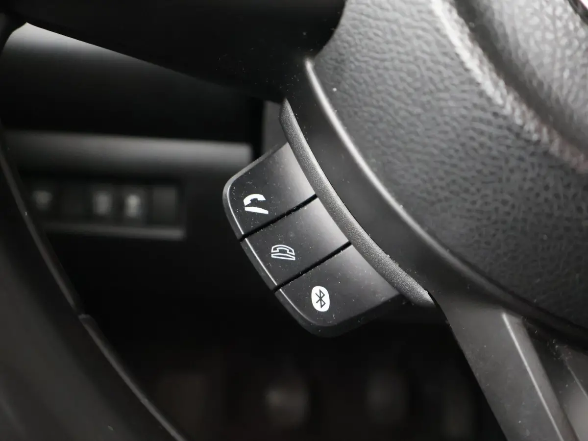 1.2 COMFORT SMART HYBRID + ADAPTIVE CRUISE / LED / AIRCO