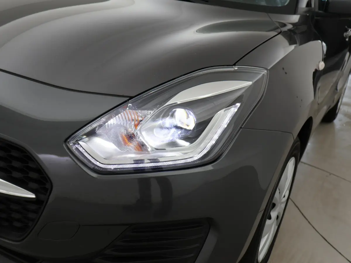 1.2 COMFORT SMART HYBRID + ADAPTIVE CRUISE / LED / AIRCO