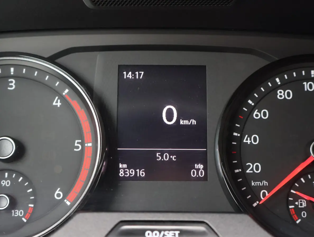 30 2.0 TDI L3H3 + APPLE CARPLAY / ANDROID AUTO / PDC / CRUISE / DEEP OCEAN