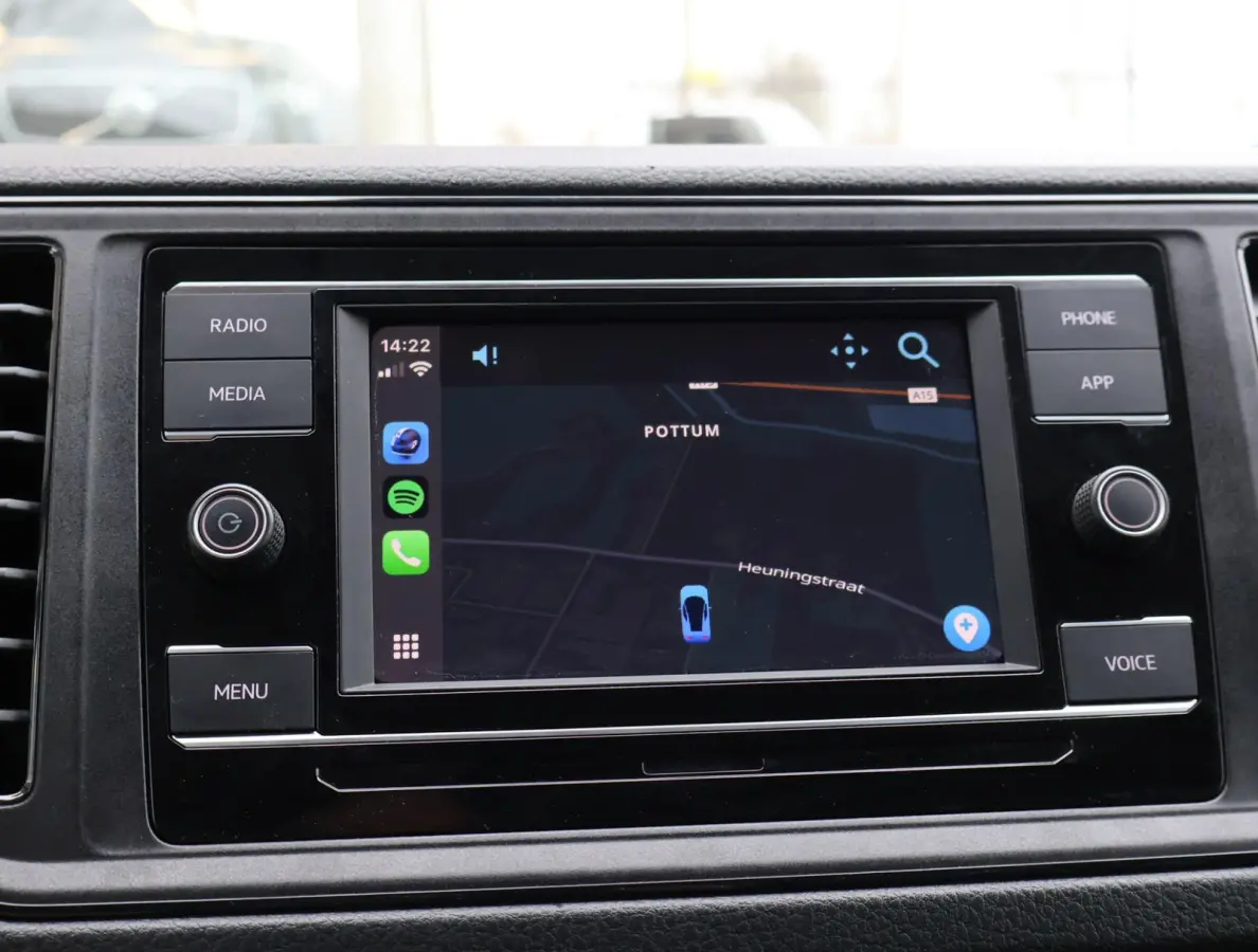 30 2.0 TDI L3H3 + APPLE CARPLAY / ANDROID AUTO / PDC / CRUISE / DEEP OCEAN