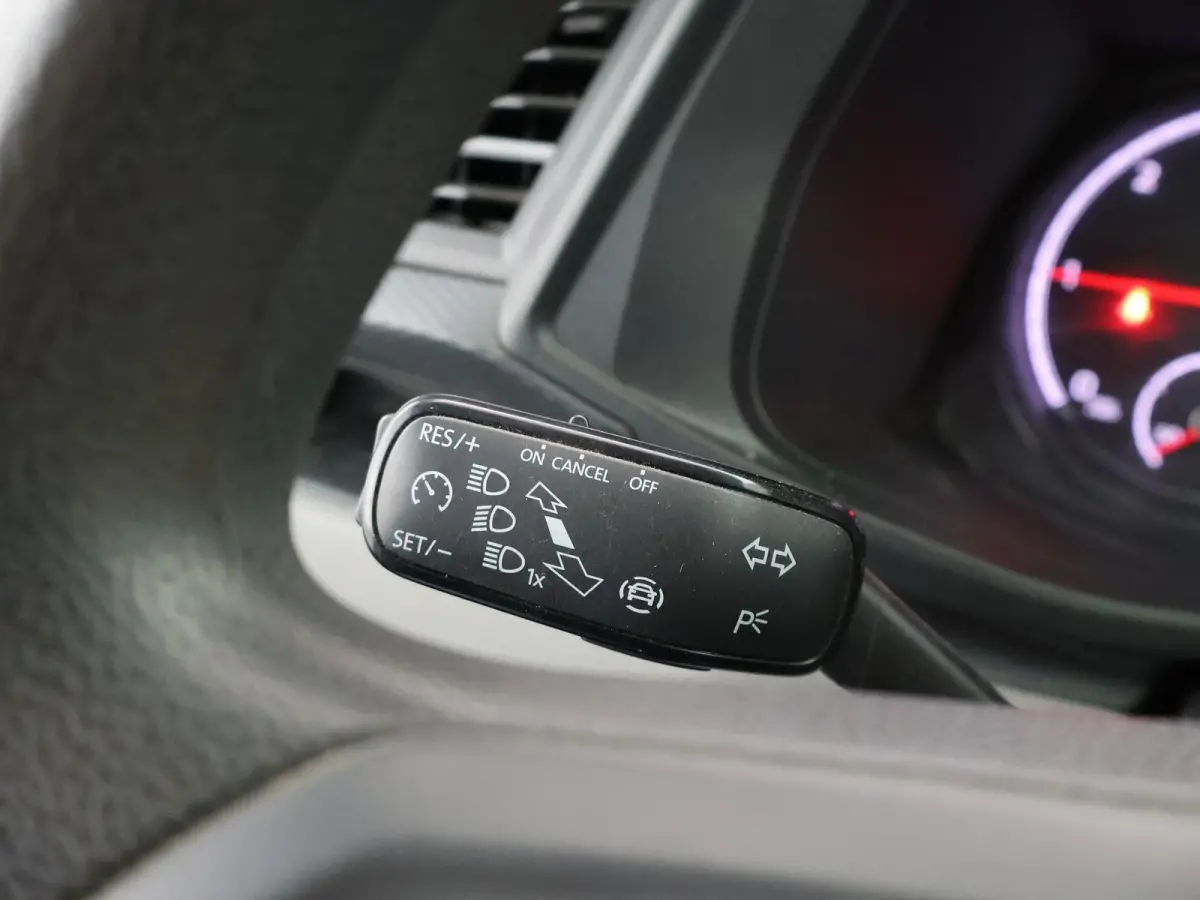 2.0 TDI L2H1 + LED | 20 INCH LMV | TREEPLANKEN | APPLE CARPLAY | TREKHAAK