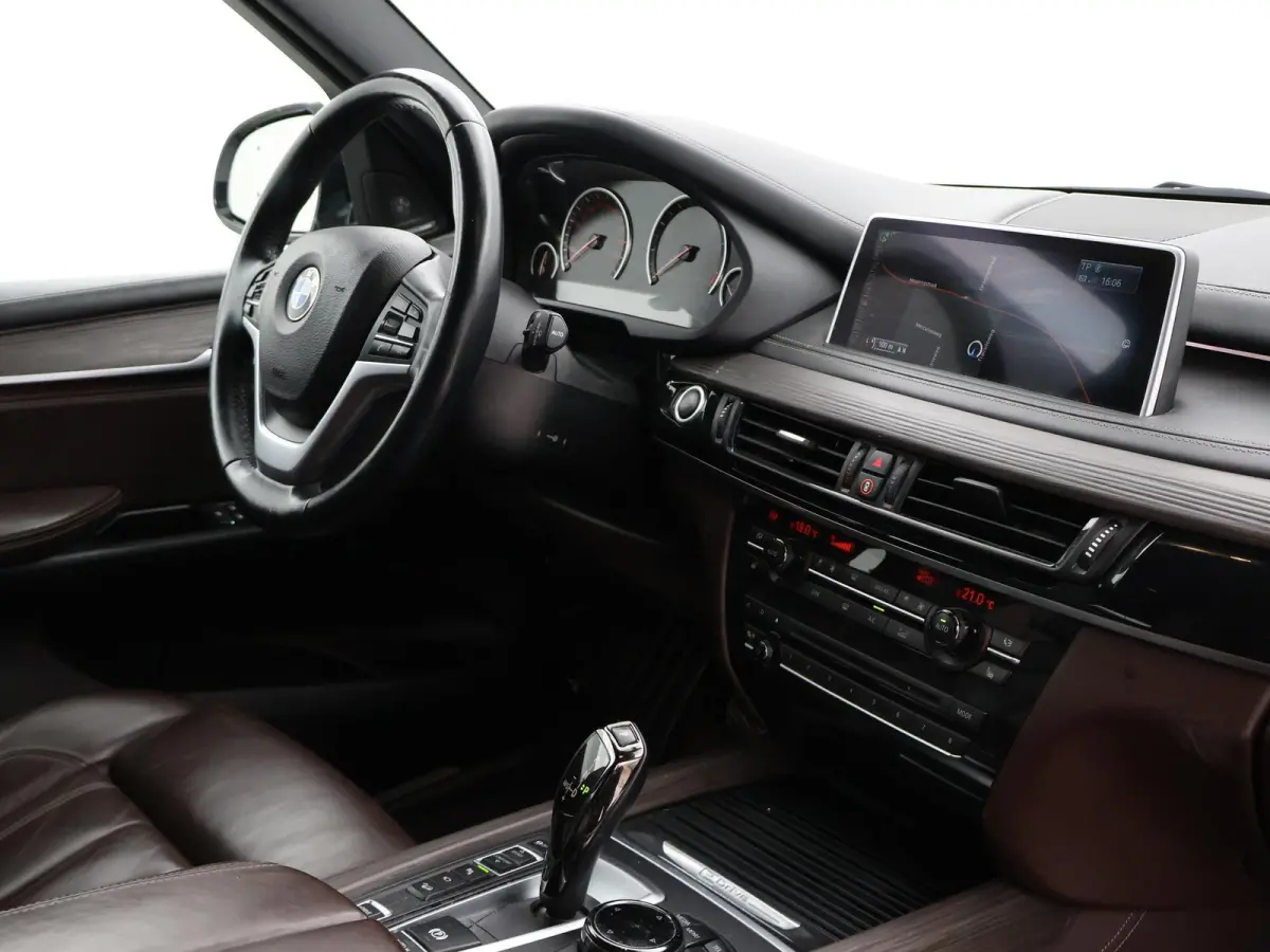 xDrive40e HYBRID + HEAD-UP DISPLAY / NAPPA LEDER / SURROUND VIEW CAMERA / 20 INCH LMV