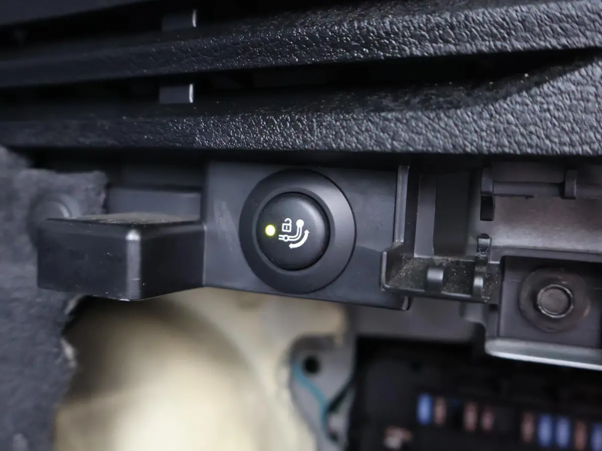 xDrive40e HYBRID + HEAD-UP DISPLAY / NAPPA LEDER / SURROUND VIEW CAMERA / 20 INCH LMV