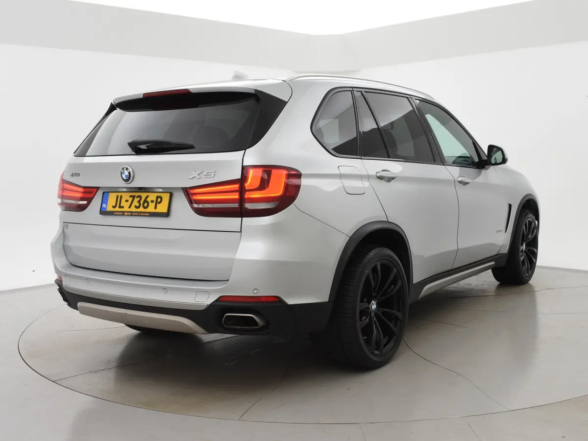 xDrive40e HYBRID + HEAD-UP DISPLAY / NAPPA LEDER / SURROUND VIEW CAMERA / 20 INCH LMV
