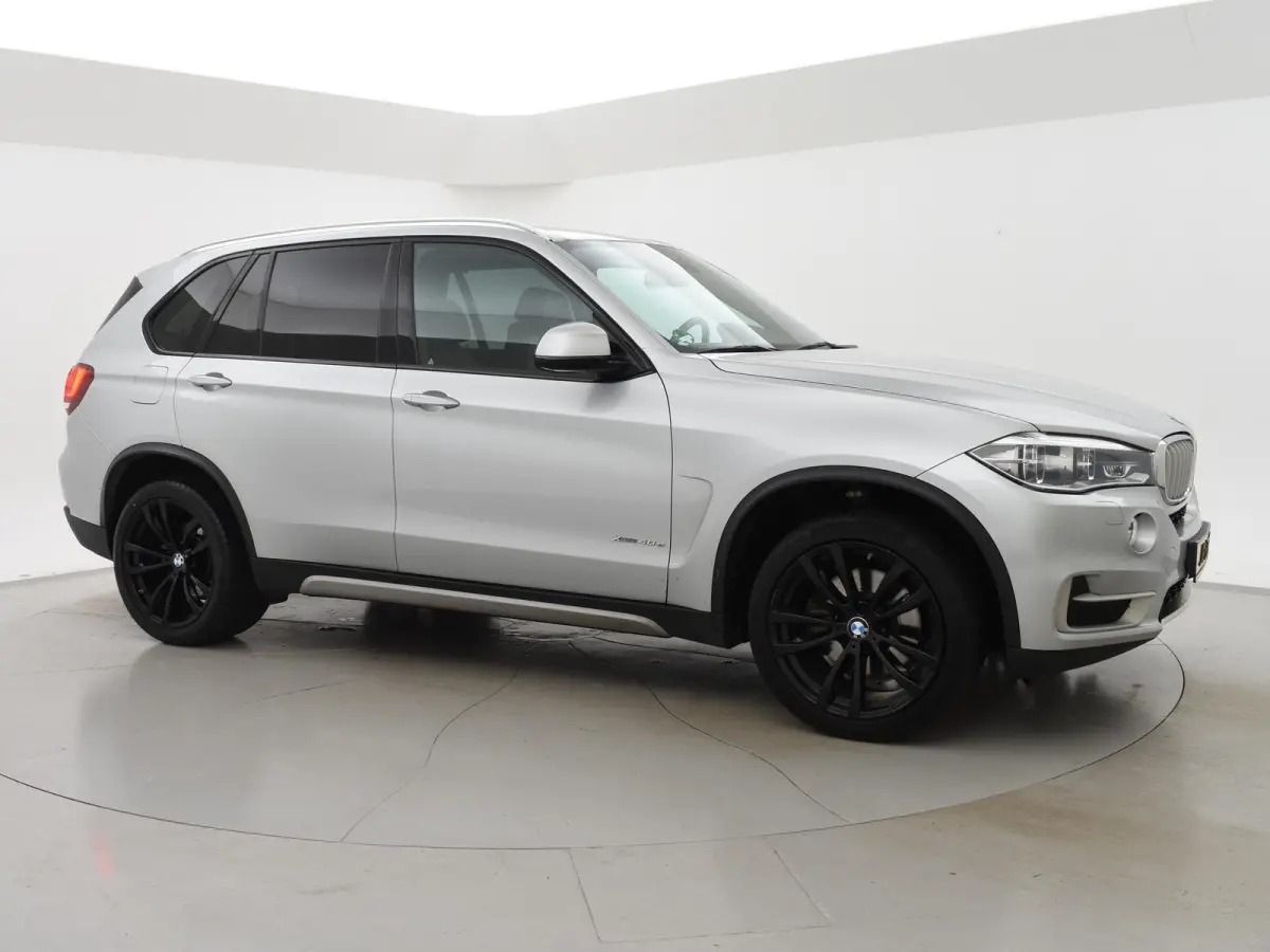 xDrive40e HYBRID + HEAD-UP DISPLAY / NAPPA LEDER / SURROUND VIEW CAMERA / 20 INCH LMV