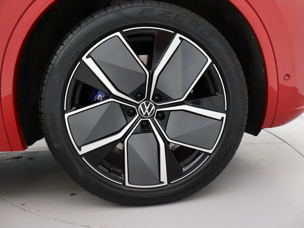 R 3.0 TSi V6 eHybrid 4MOTION R 462 PK *CHILI RED* + PANORAMA | STOELVENTILATIE | LUCHTVERING | DYNAUDIO | HEAD-UP DISPLAY